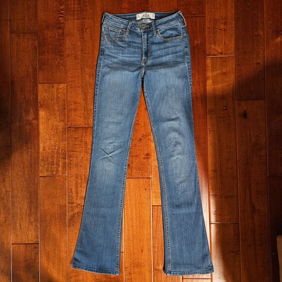 Hollister Denim - HOLLISTER Curvy Mid Rise Boot Jeans